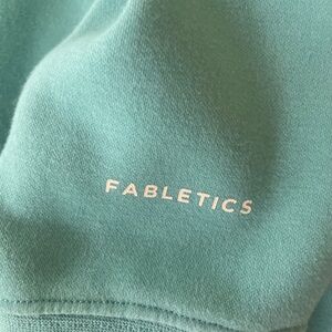 Fabletics Aqua Pullover Set